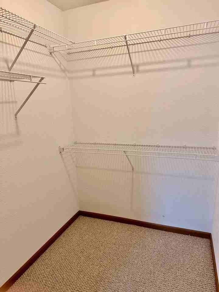 400 Country Club Rd - Photo 6 of 12