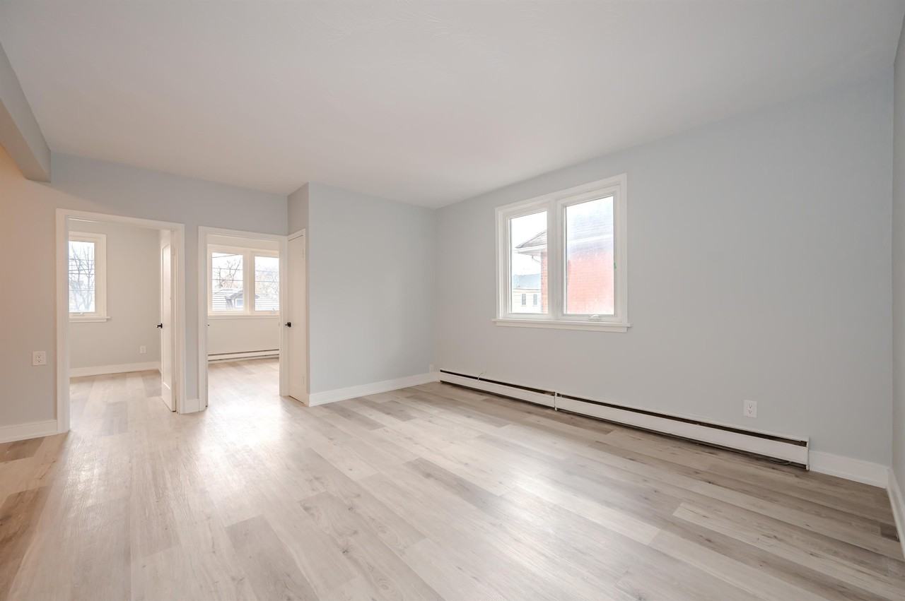 104 Elizabeth Street - Photo 2 of 24