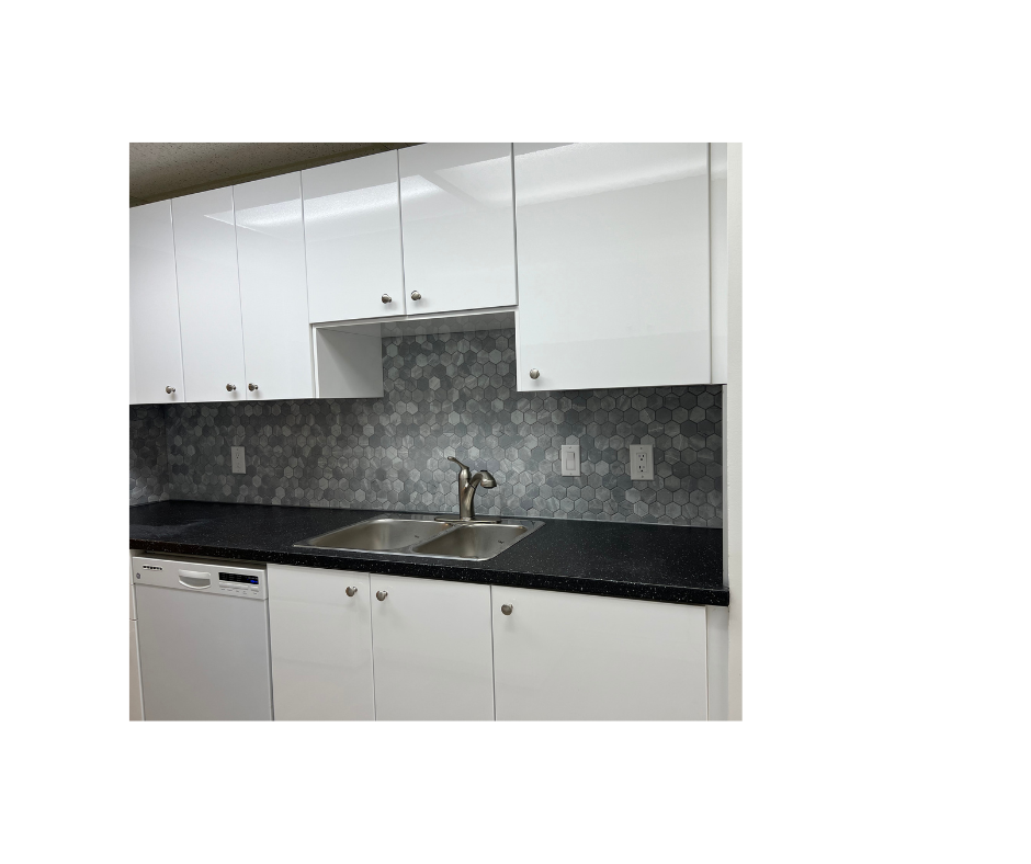 2024 Fullerton Avenue #701 - Photo 6 of 14