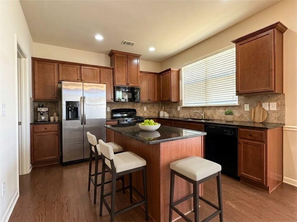 2418 Sardis Chase Ct - Photo 5 of 15