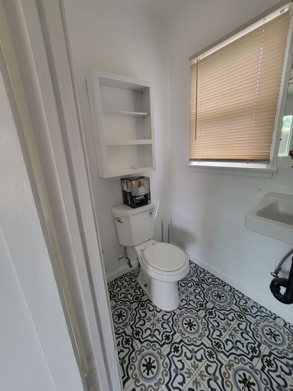 1706 Diane Dr - Photo 2 of 4