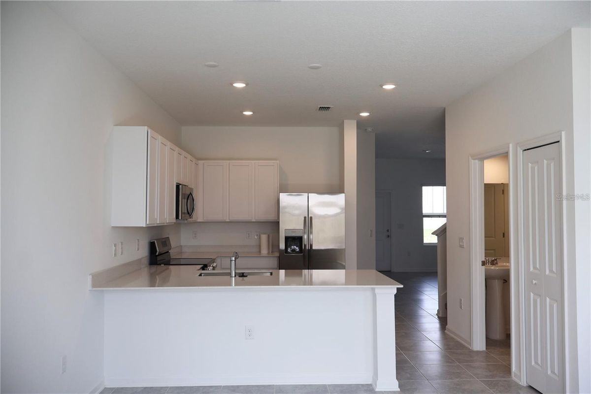 2452 Skyline Loop - Photo 3 of 12