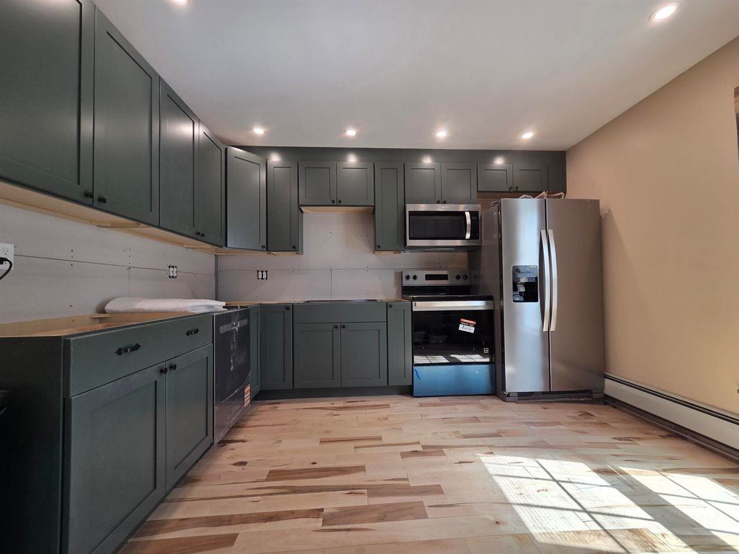 526 Canaan St ##1 - Photo 4 of 17