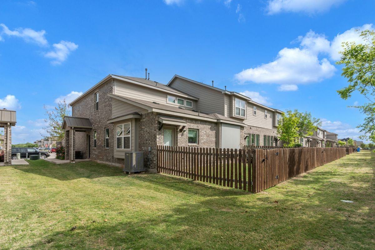 17104 Crane Fly Dr ##D - Photo 3 of 30