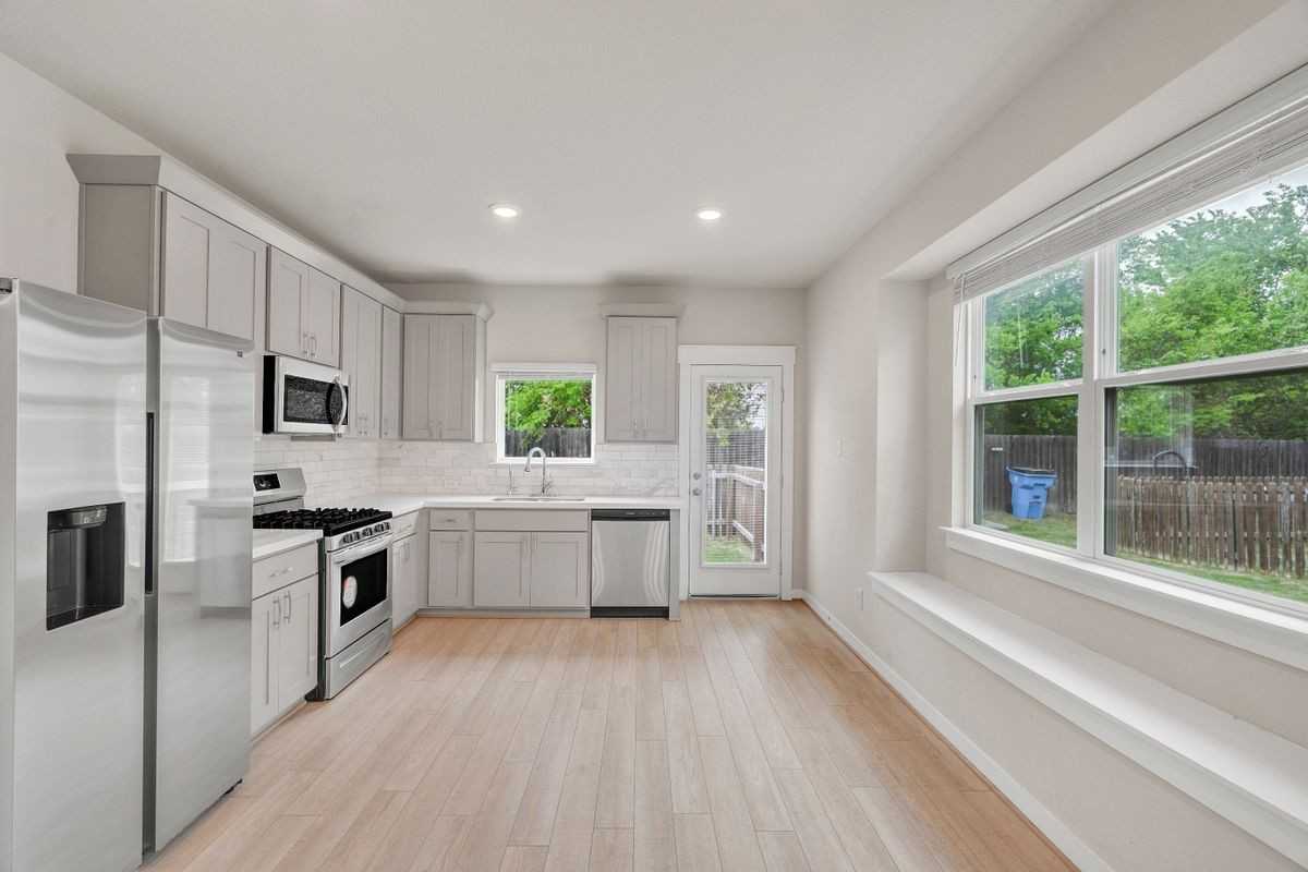 17104 Crane Fly Dr ##D - Photo 4 of 30