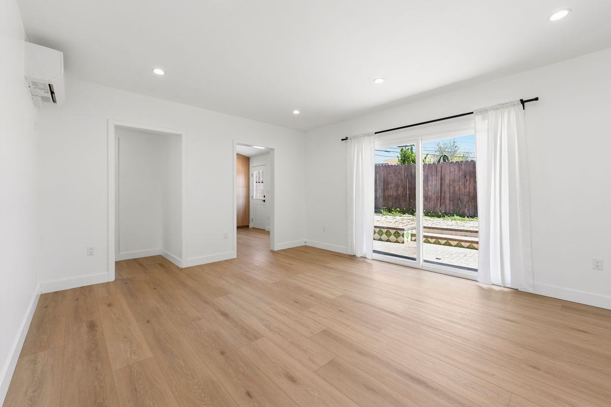 2817 Sycamore Ave - Photo 2 of 26