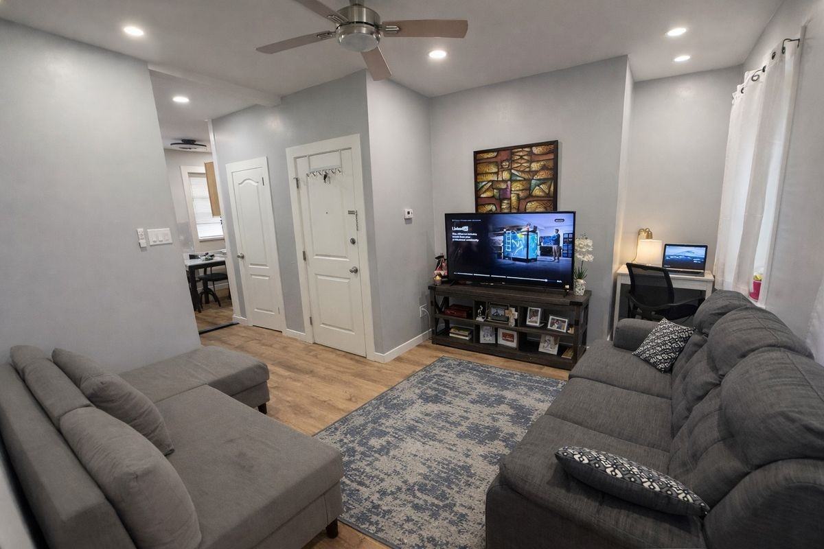 80 Malcolm Ave - Photo 2 of 10