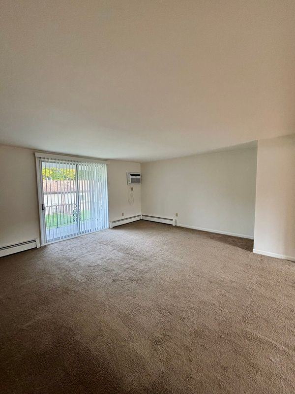 6 Losson Garden Dr ##3 - Photo 5 of 17