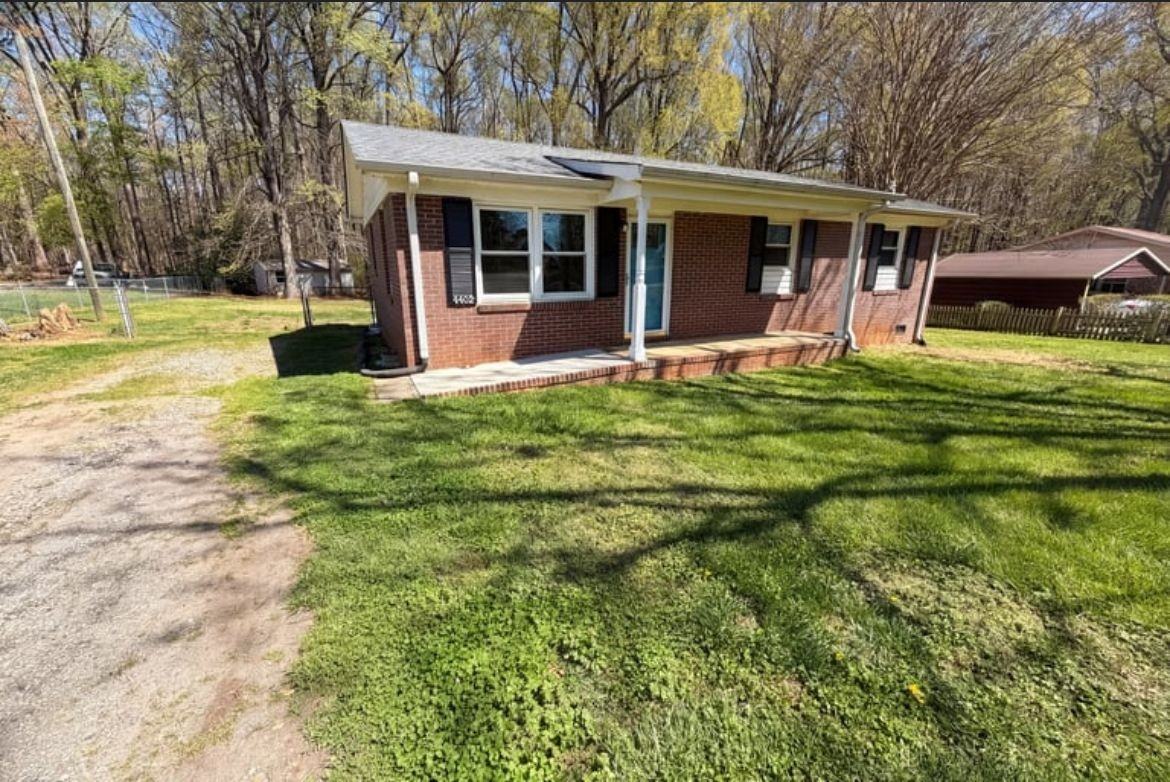 4402 Ginger Dr - Photo 2 of 16