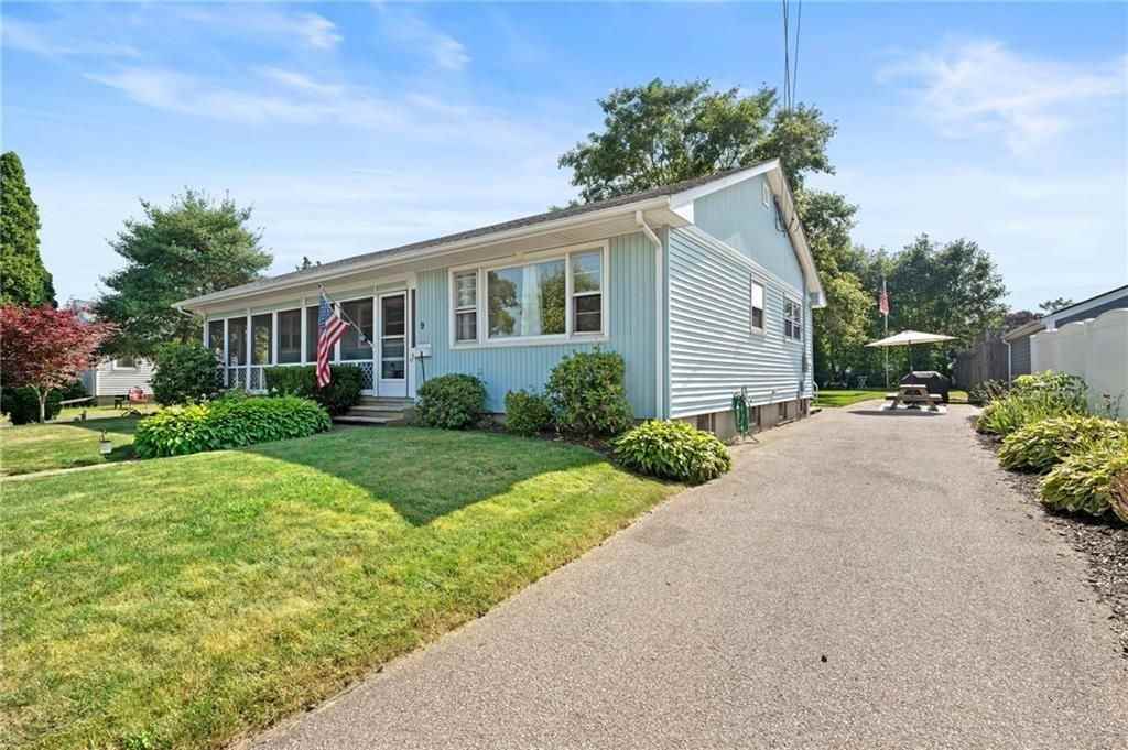 9 Woodlund Ave - Photo 4 of 48