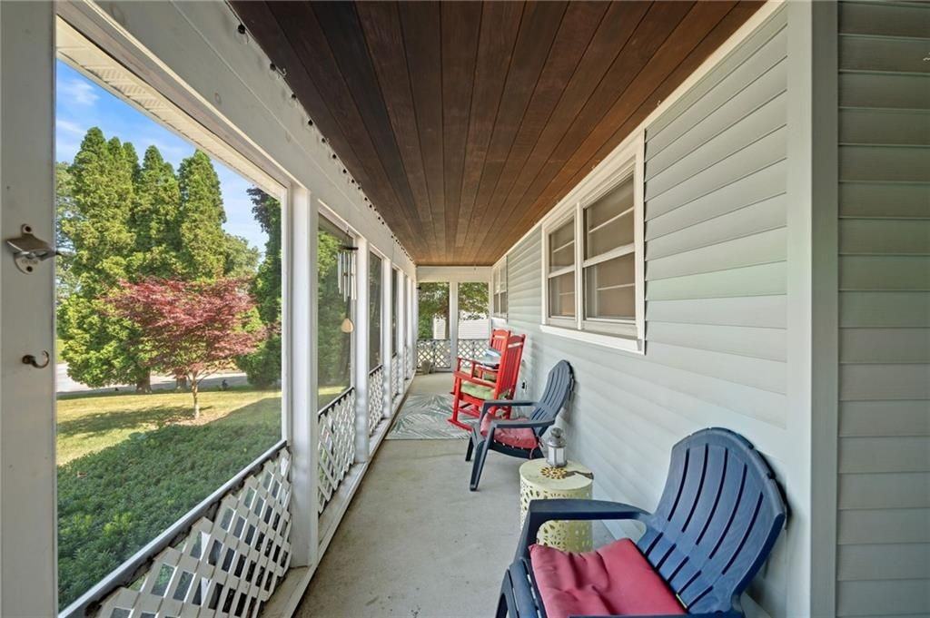 9 Woodlund Ave - Photo 6 of 48