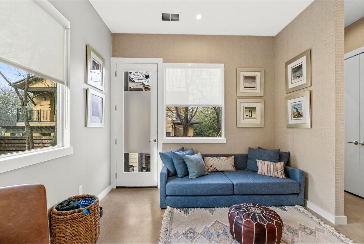 1608 Ravey St ##B - Photo 3 of 6