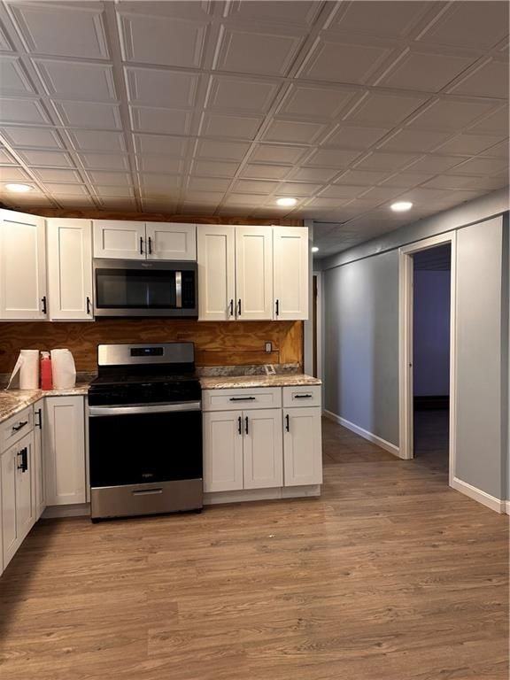 24 Lewis St - Photo 6 of 17