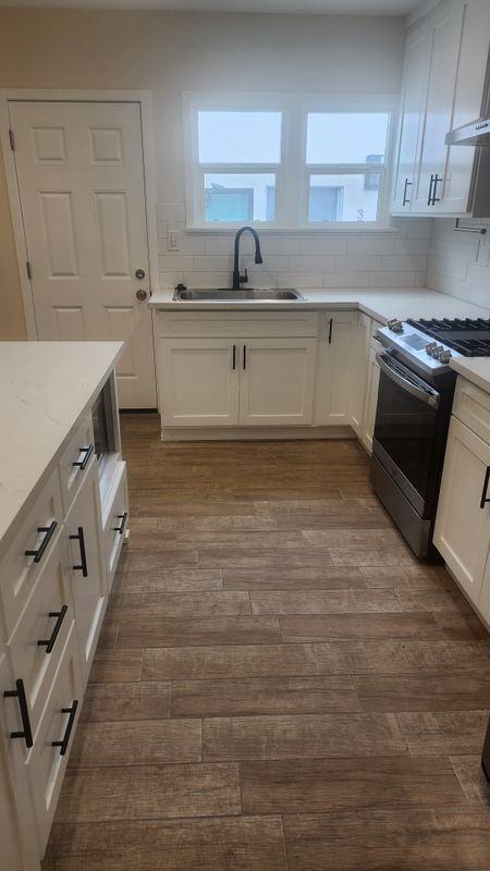 6069 Comey Ave - Photo 2 of 12