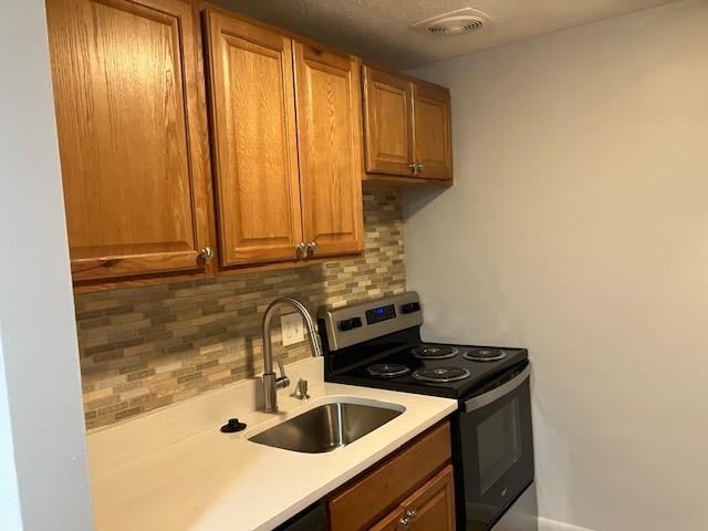 346 Lincoln St #14 - Photo 4 of 7