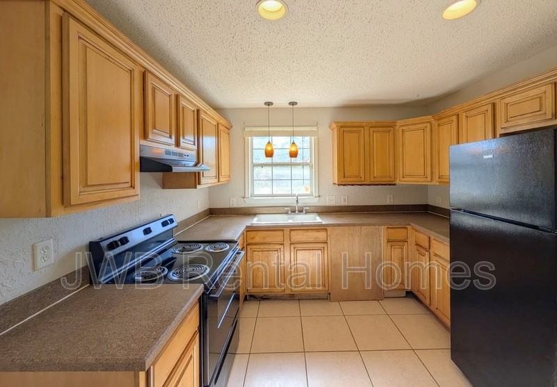 8532 Buckingham Rd - Photo 2 of 17