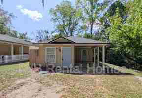 featured image of 8620 India Ave