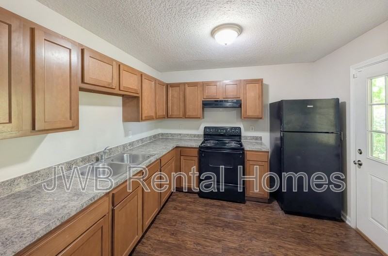 8620 India Ave - Photo 4 of 15