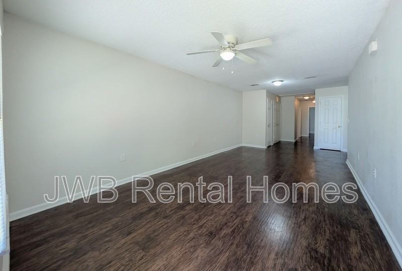 8620 India Ave - Photo 5 of 15