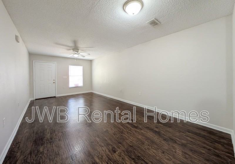 8620 India Ave - Photo 6 of 15