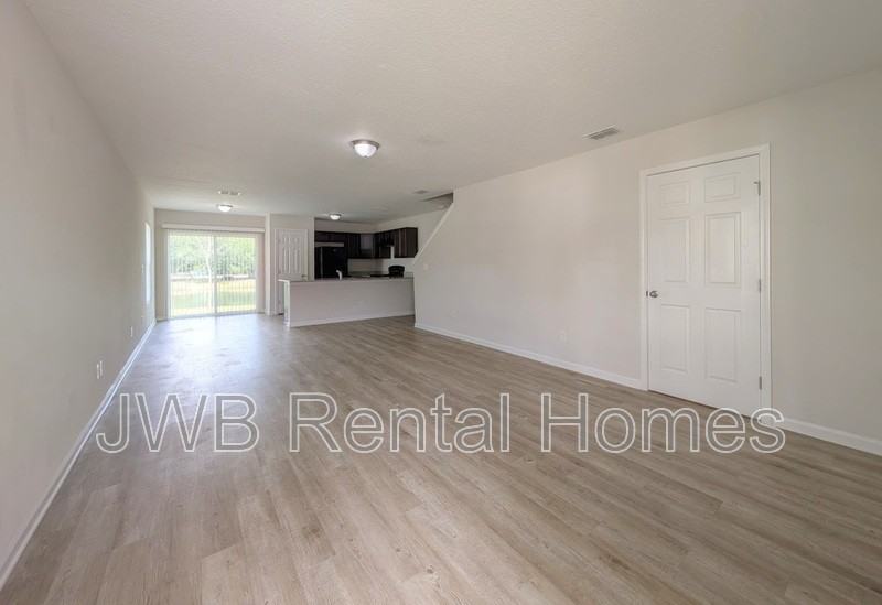 6787 Lake Mist Ln - Photo 5 of 19