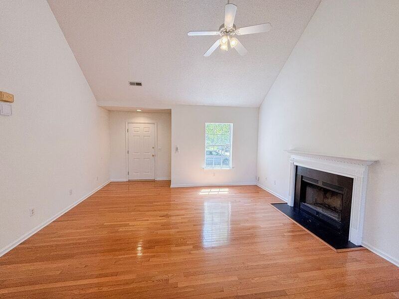 118 Sea Cotton Cir - Photo 6 of 26