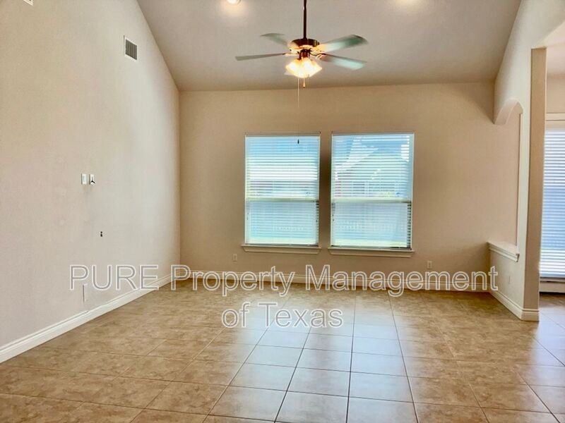 19509 Kolsti Way - Photo 4 of 32