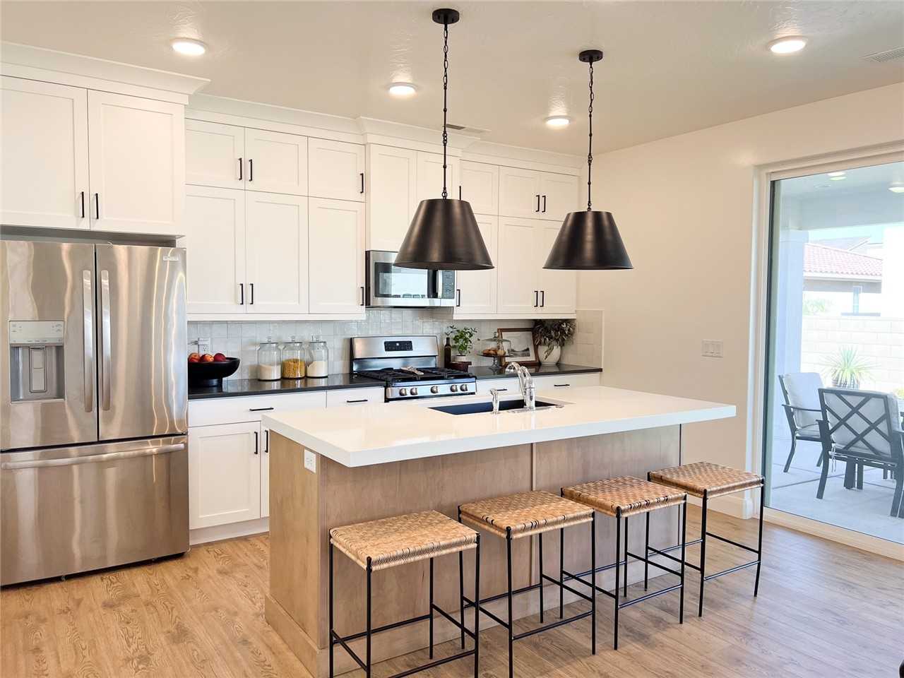 632 W Cypress Umber Dr - Photo 6 of 35