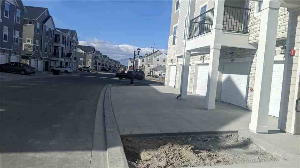 422 Nw - Photo 3 of 23