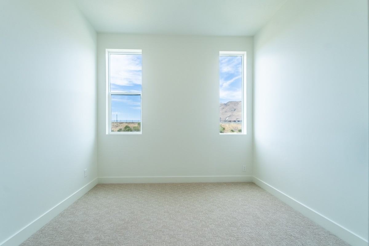 544 Nw #A - Photo 2 of 16