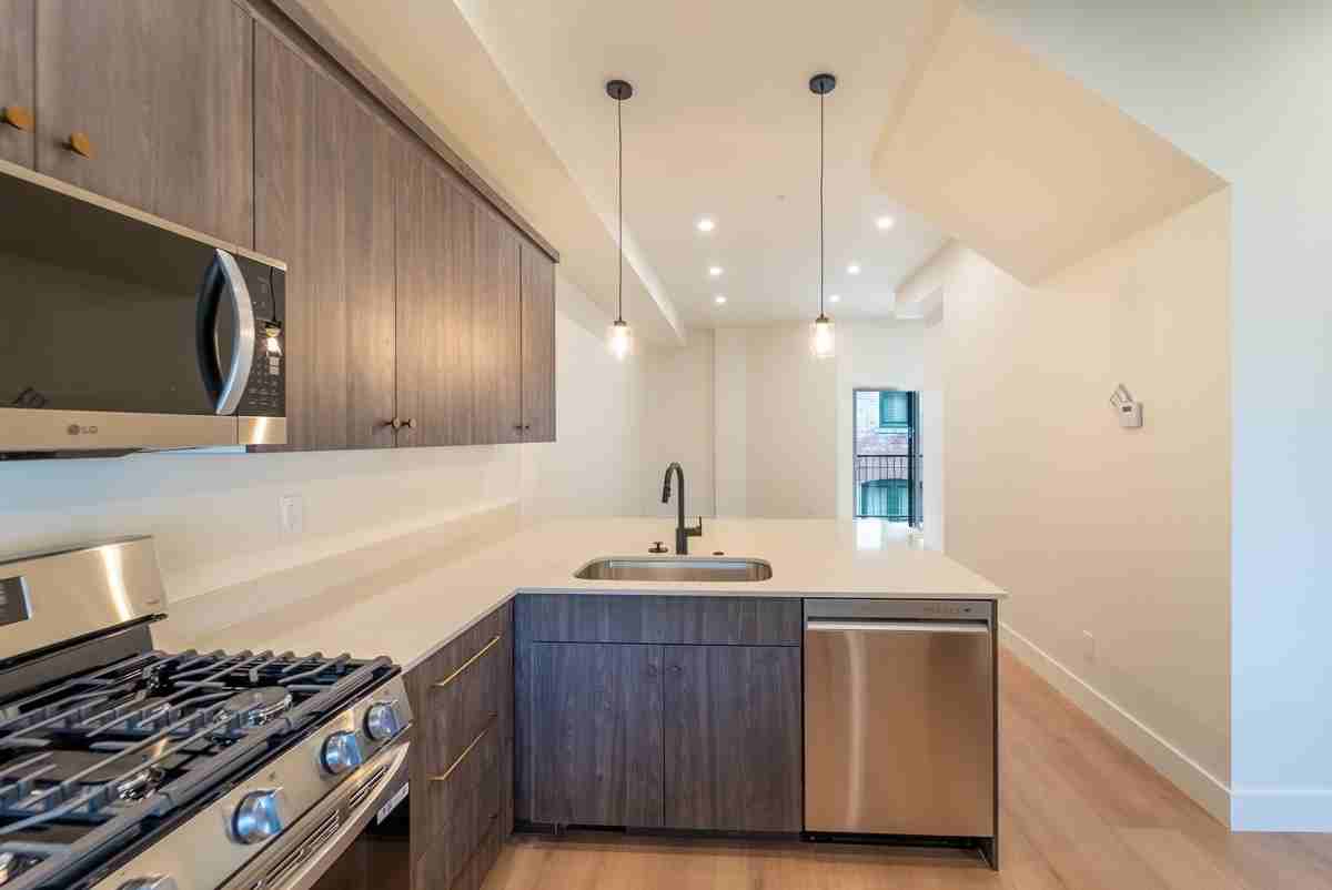 544 Nw #A - Photo 3 of 16