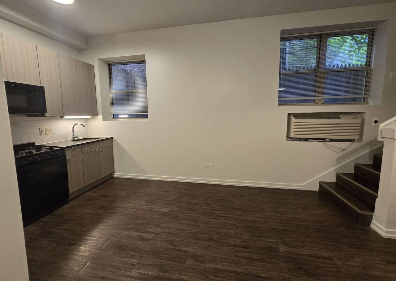 5051 N Kenmore Ave - Photo 3 of 44