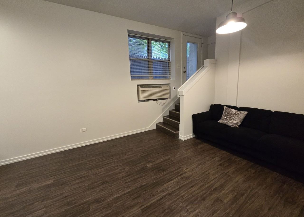 5051 N Kenmore Ave - Photo 4 of 44