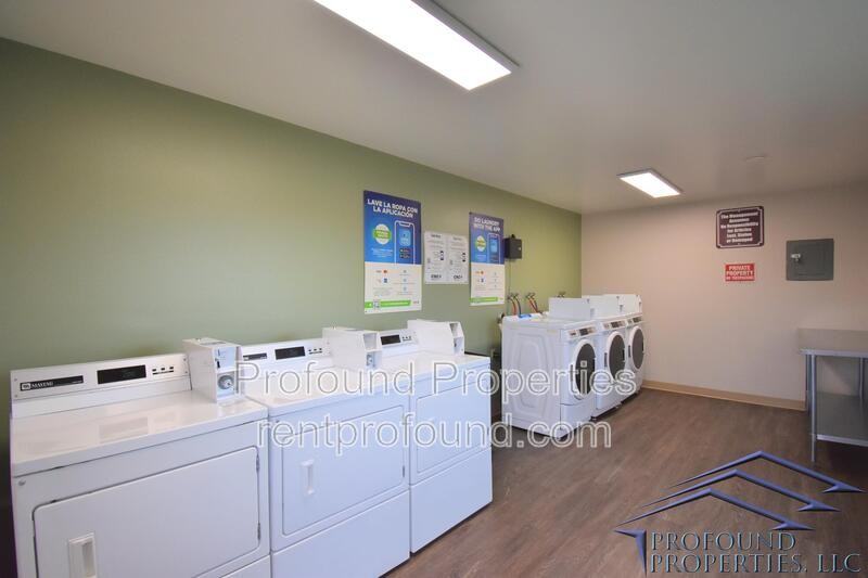 221 Se 12th Ave - Photo 4 of 13