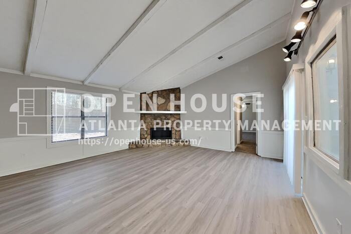 2041 Kramer Way - Photo 4 of 18