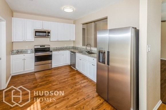 7406 Lake Front Trl - Photo 2 of 15