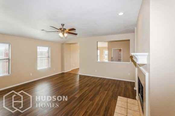 7406 Lake Front Trl - Photo 5 of 15