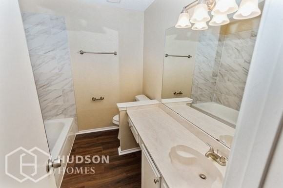 5210 Livermore Dr - Photo 6 of 14