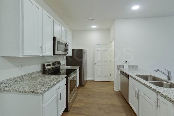 137 Dudley Way Sw - Photo 5 of 21