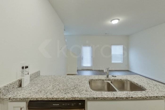 137 Dudley Way Sw - Photo 7 of 21