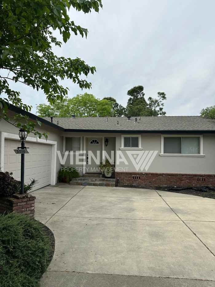 5280 5th St - Photo 3 of 24