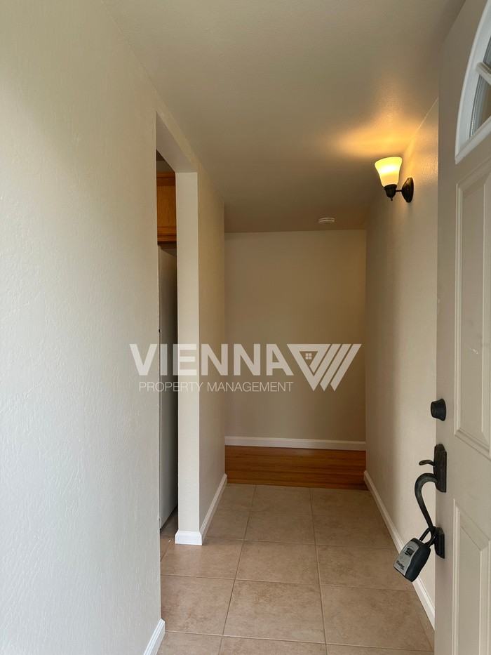 5280 5th St - Photo 4 of 24