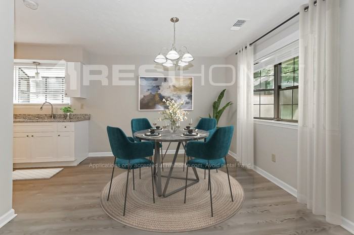 575 Oak Trace Ct - Photo 4 of 17