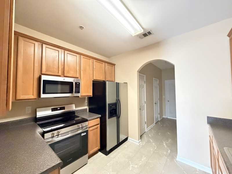 540 Georgia Way - Photo 6 of 16