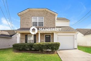 featured image of 2815 Creekbend Dr