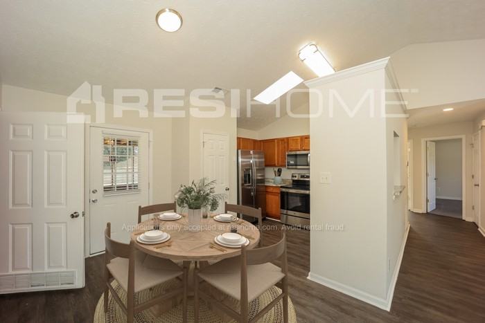 30 Highland Blvd - Photo 4 of 19