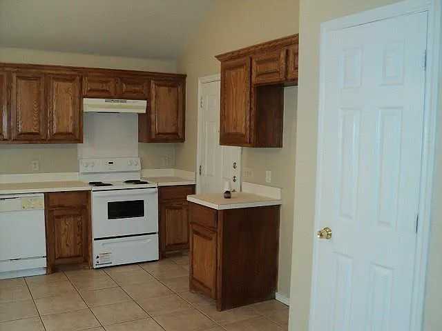 4905 Brianhill Dr - Photo 5 of 13