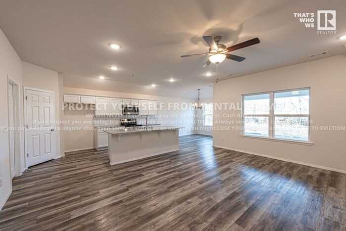 916 E Bunting St #916 - Photo 3 of 16