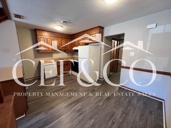 22 Rachel Ct #B - Photo 3 of 11