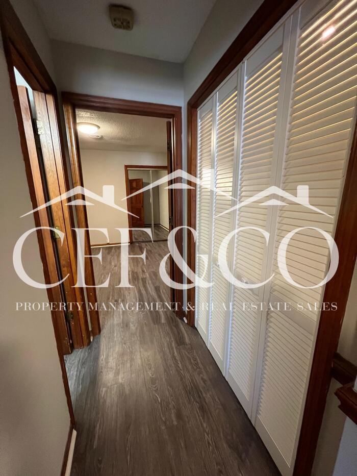 22 Rachel Ct #B - Photo 5 of 11